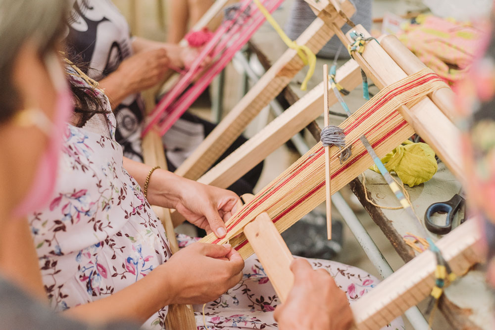talleres de tejido en telar artesanal